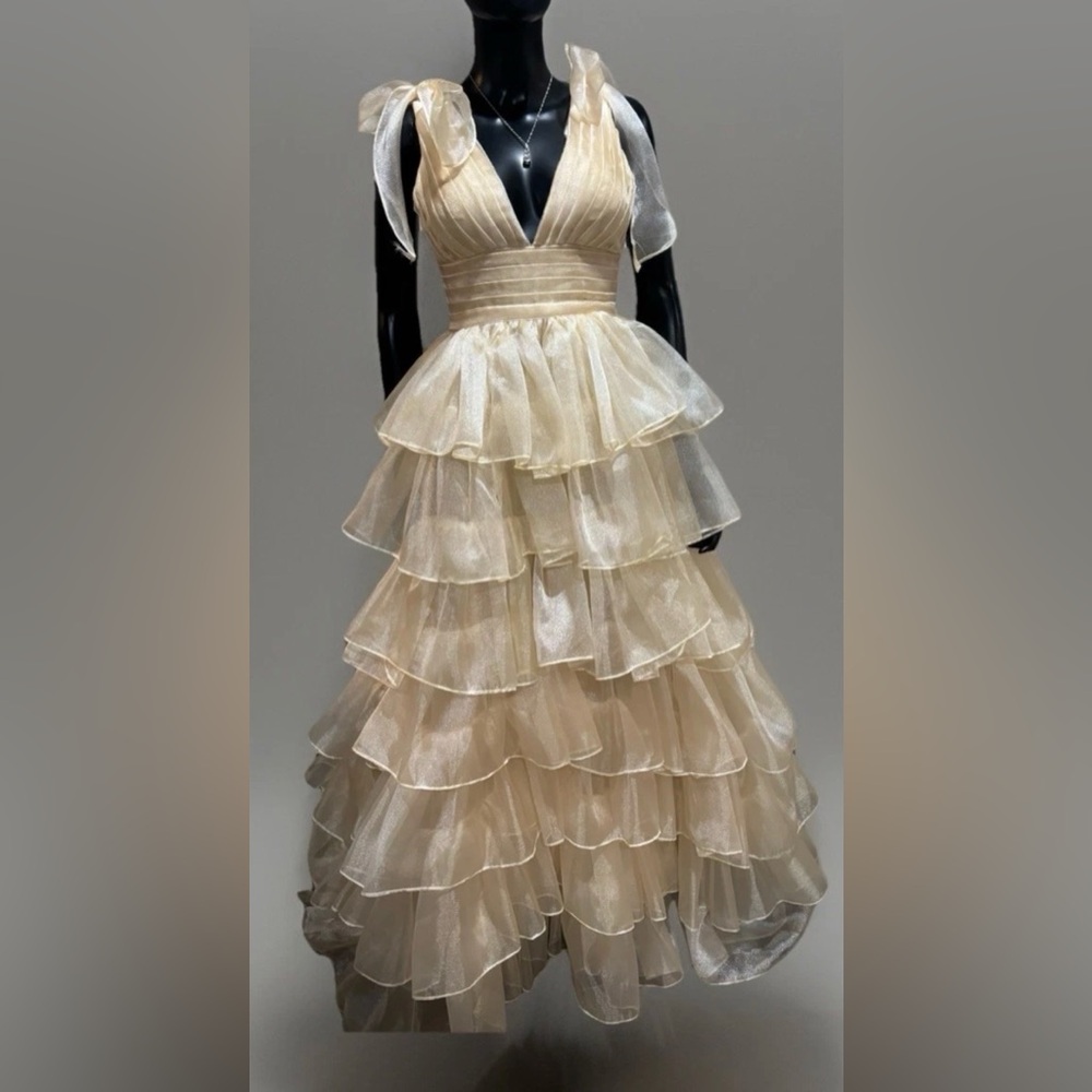 Champagne fluffy chiffon tiered ruffles wedding or formal dress sz 2 evening